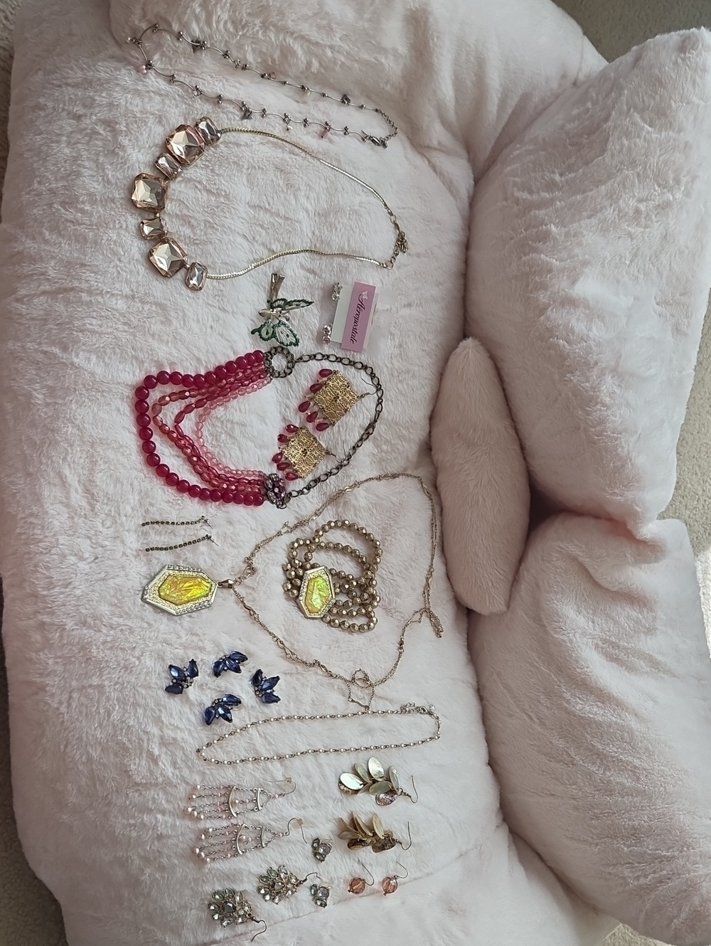 Set of Fashion Jewelry